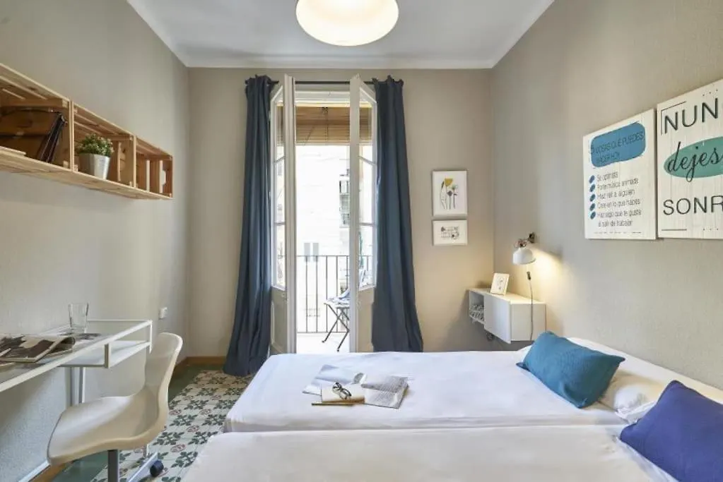 Bebarceloner Sants Apartments- 3 Bedroom Apartment Barcelona