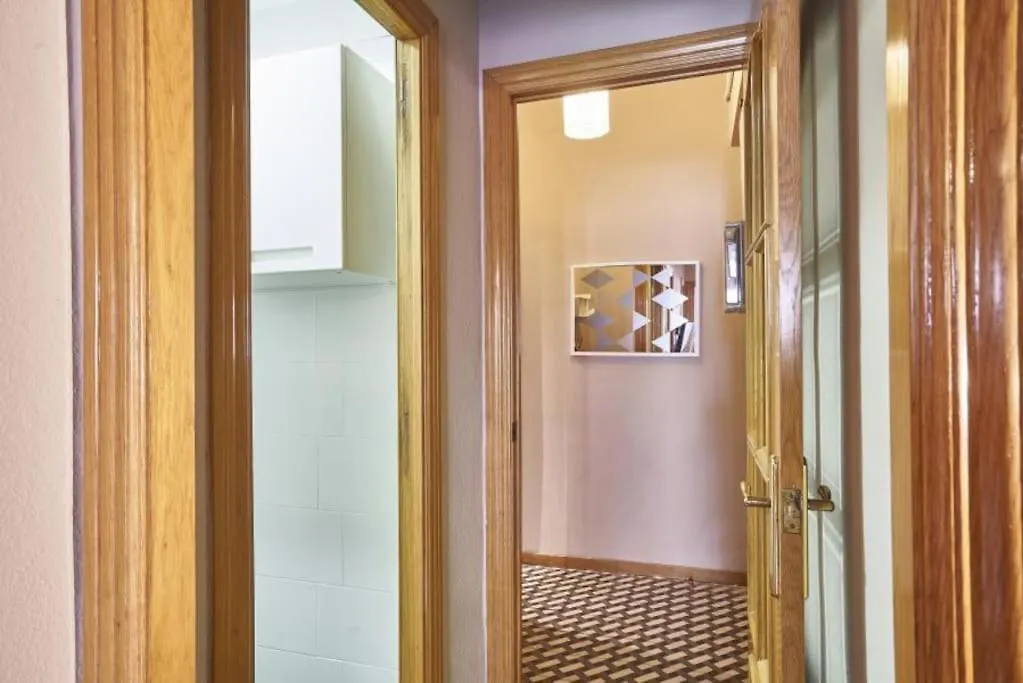 Apartment Bebarceloner Sants Apartments- 3 Bedroom